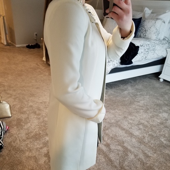 Tahari Cream overcoat with embellished collar - Picture 4 of 5